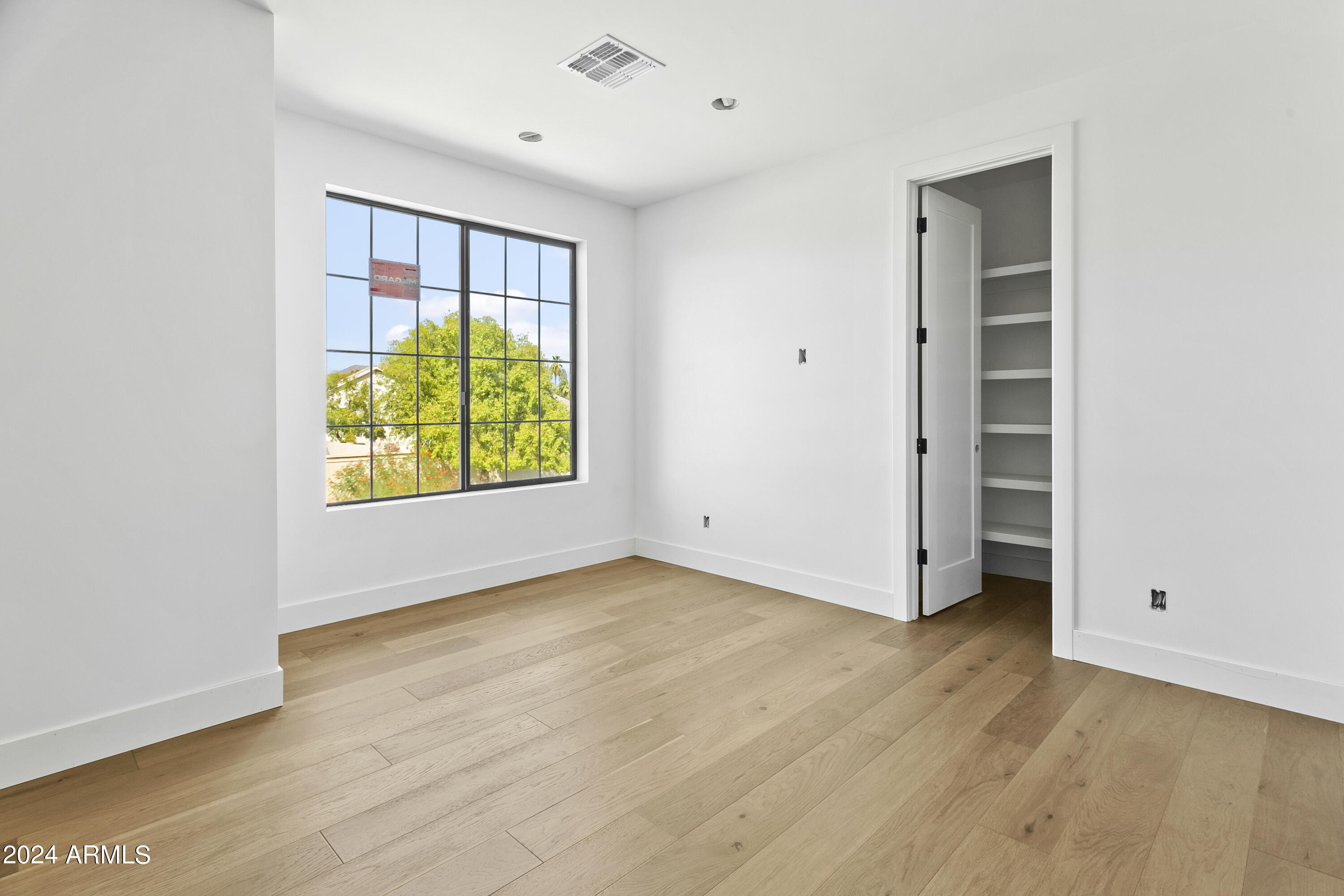1331 West State Avenue Phoenix, AZ 85021 - Photo 25 of 39 BEDROOM 4