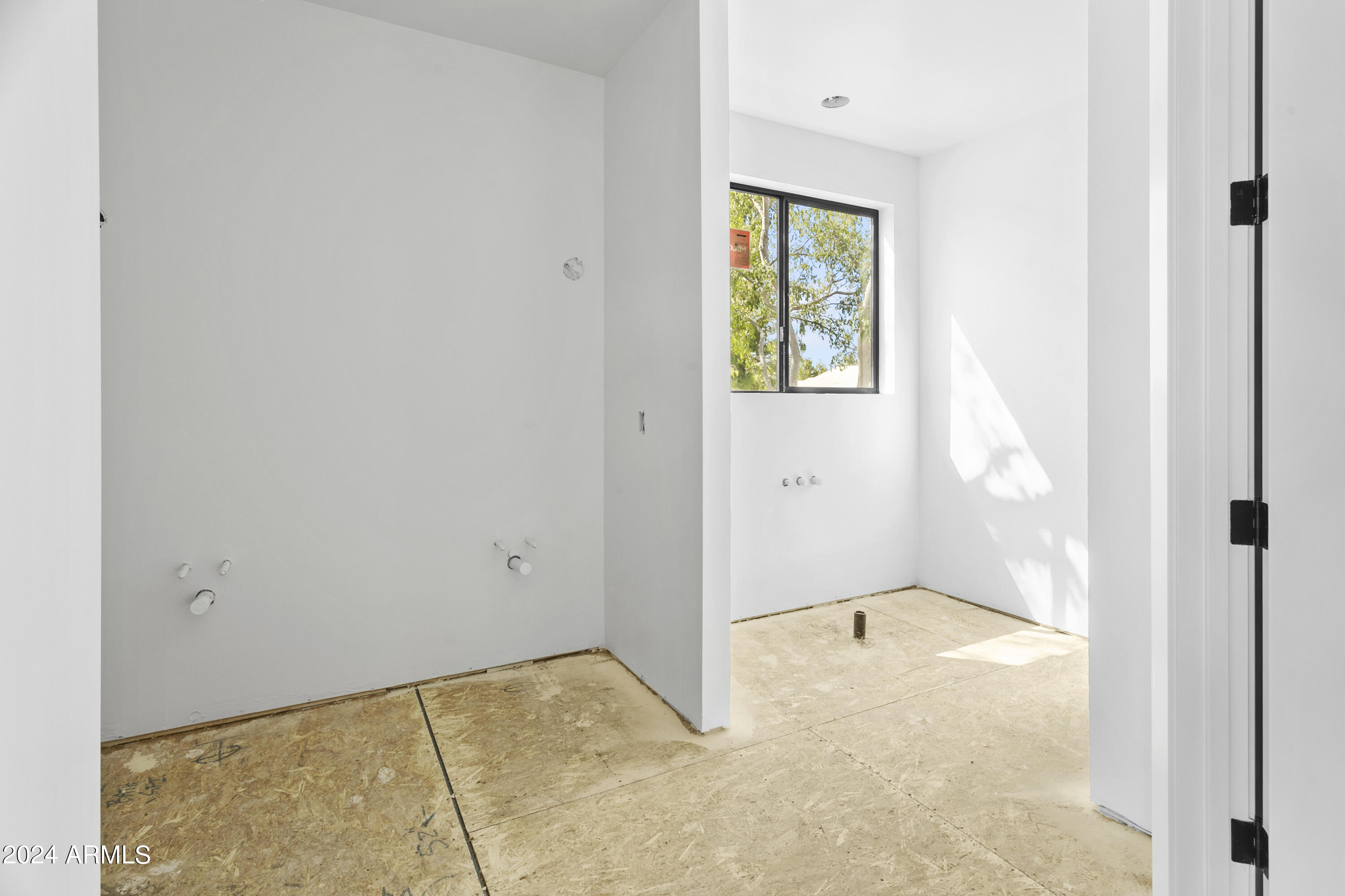 1331 West State Avenue Phoenix, AZ 85021 - Photo 29 of 39 PRIMARY BATHROOM