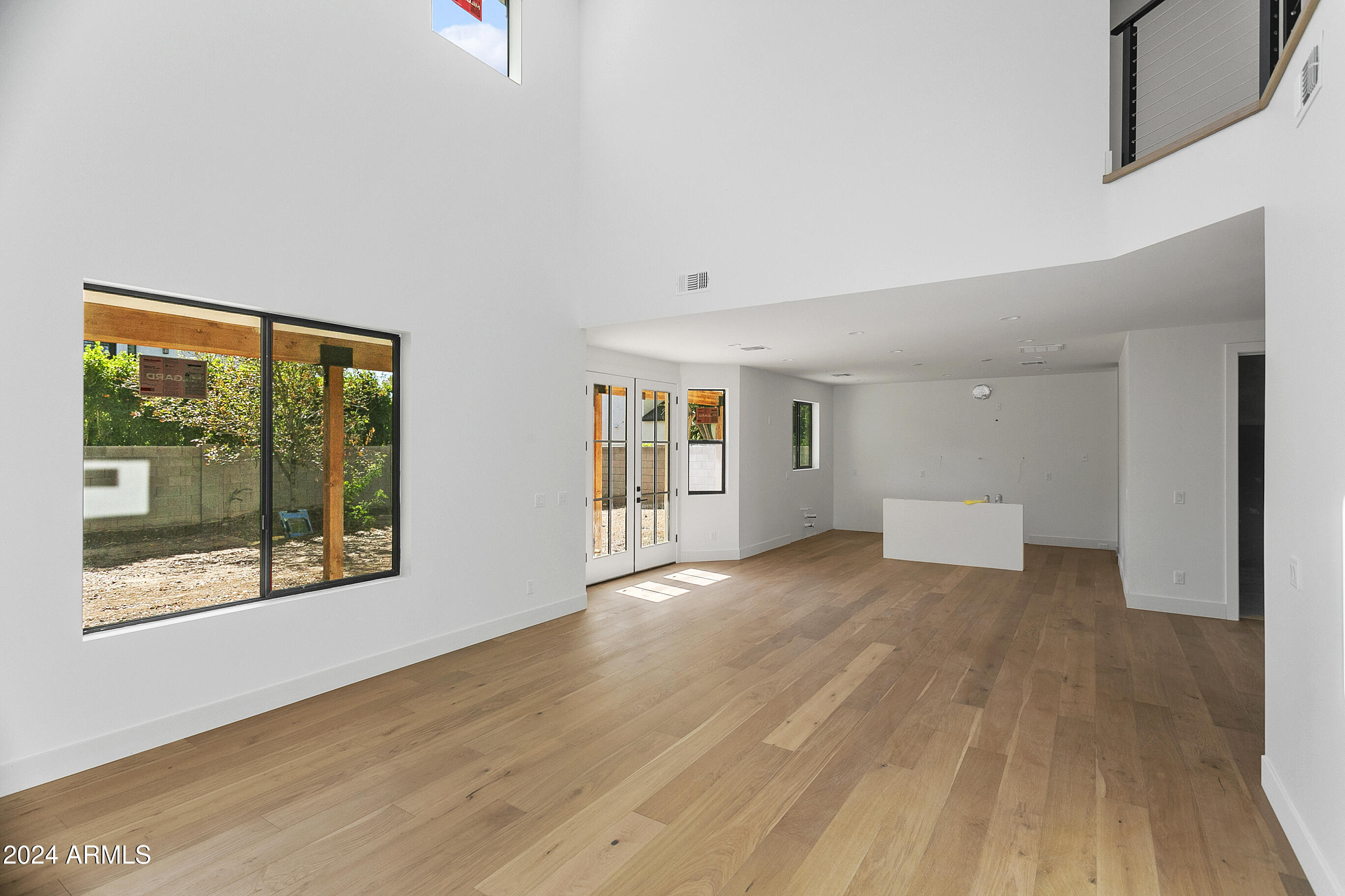 1331 West State Avenue Phoenix, AZ 85021 - Photo 5 of 39 LARGE FAMILY ROOM