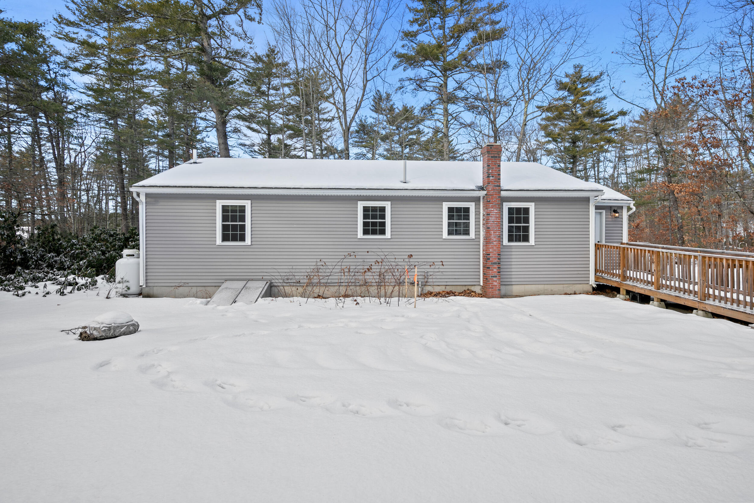 2 Alling Drive Gray, ME 04039 - Photo 29 of 31 2 alling dr, gray-27