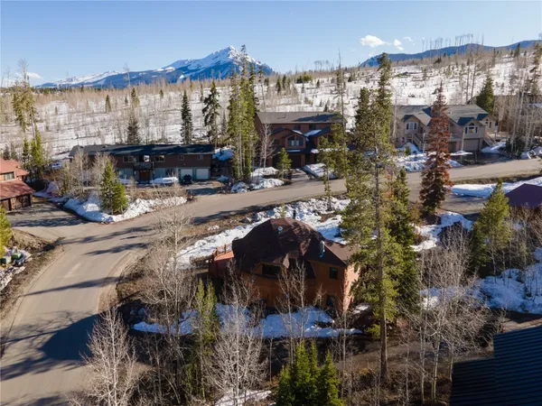 a view of a terrace with sitting area