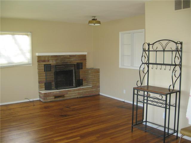 114 Ricks Avenue Greenfield, IN 46140 - Photo 5 of 10