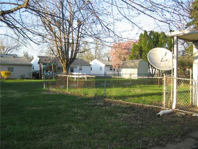 114 Ricks Avenue Greenfield, IN 46140 - Photo 9 of 10