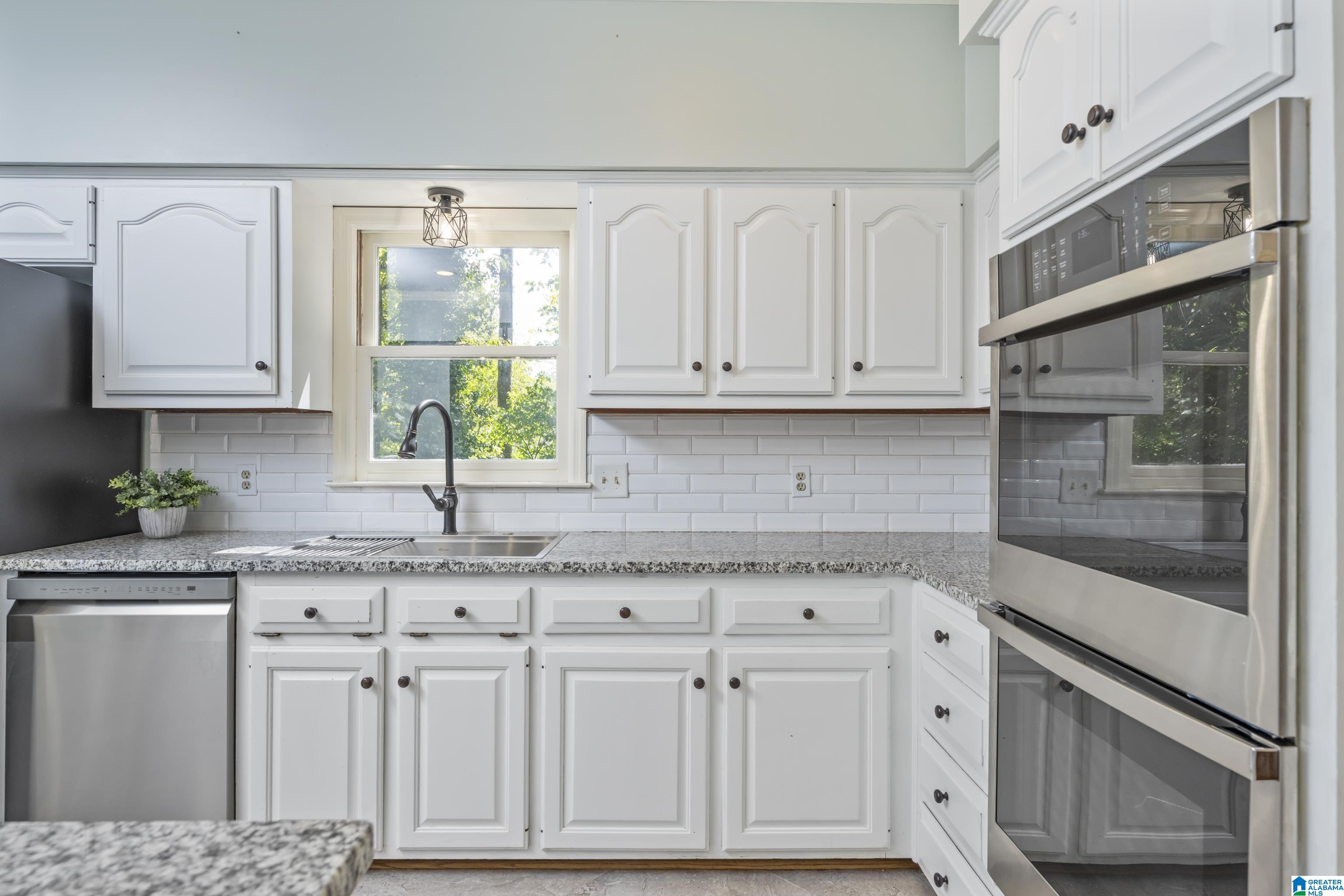 116 Oakmont Road Birmingham, AL 35244 - Photo 10 of 47