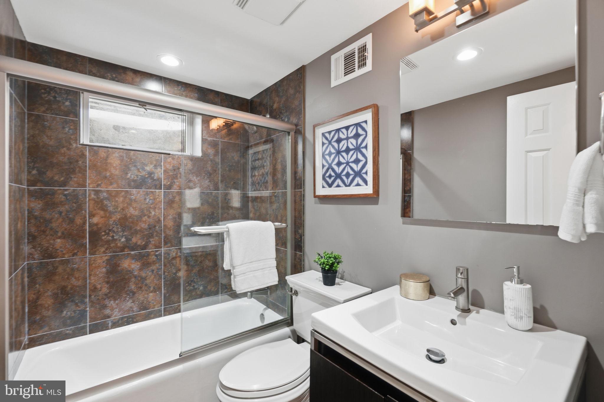 1251 South Oakcrest Road Arlington, VA 22202 - Photo 46 of 57