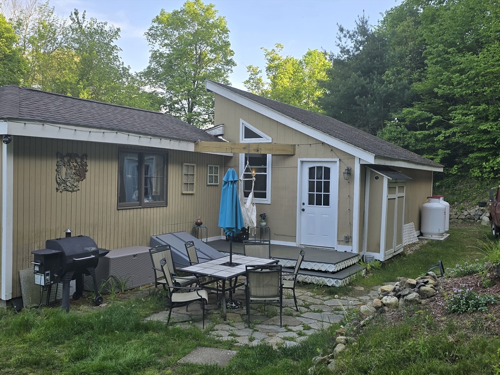 83 Dingley Dell Road Brimfield, MA 01010 - Photo 4 of 27 Gallery Image 4