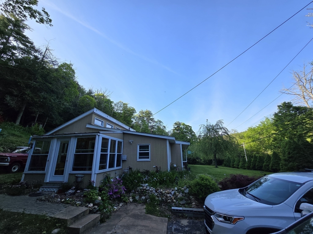 83 Dingley Dell Road Brimfield, MA 01010 - Photo 8 of 27 Gallery Image 8