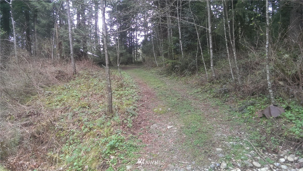9702 Upper Preston Road Southeast Issaquah, WA 98027 - Photo 2 of 6 Gallery Image 2