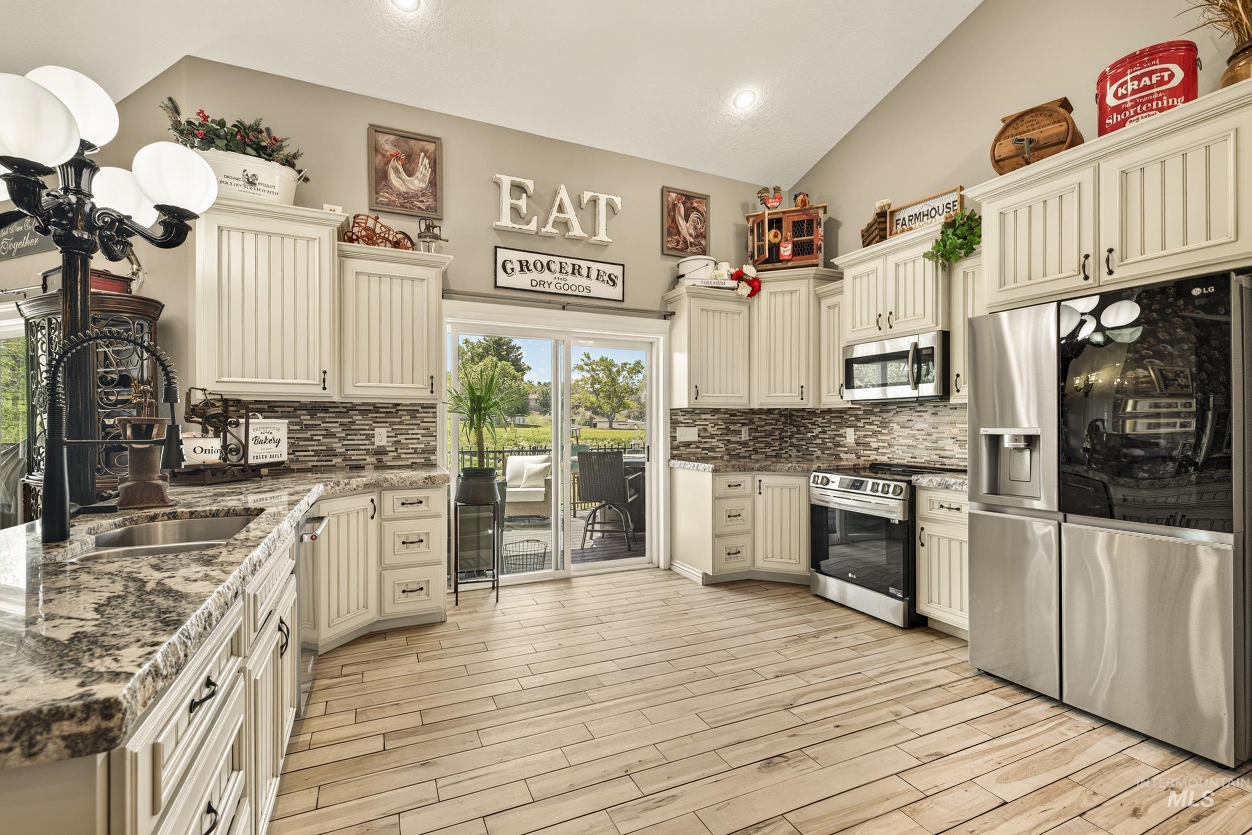 1600 Surprise Valley Road Pocatello, ID 83201 - Photo 6 of 50