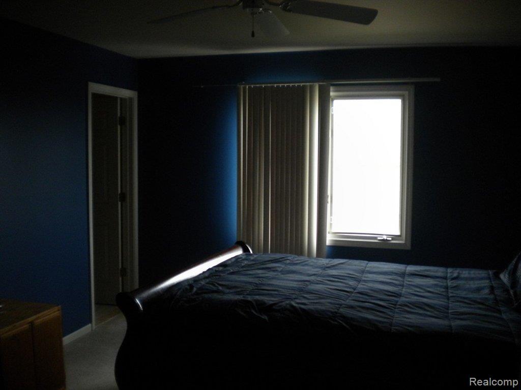 5752 Kirkridge Trail Rochester, MI 48306 - Photo 16 of 24 BEDROOM IV WITH PRIVATE BATH.JPG