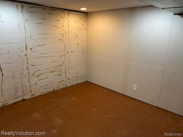 6090 Weyer Road Imlay City, MI 48444 - Photo 15 of 23 Gallery Image 15