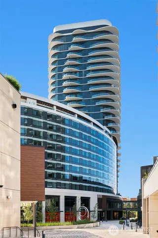 $2,650,000 | 838 Avenue Square Northeast, Unit 1402, Bellevue, WA 98004