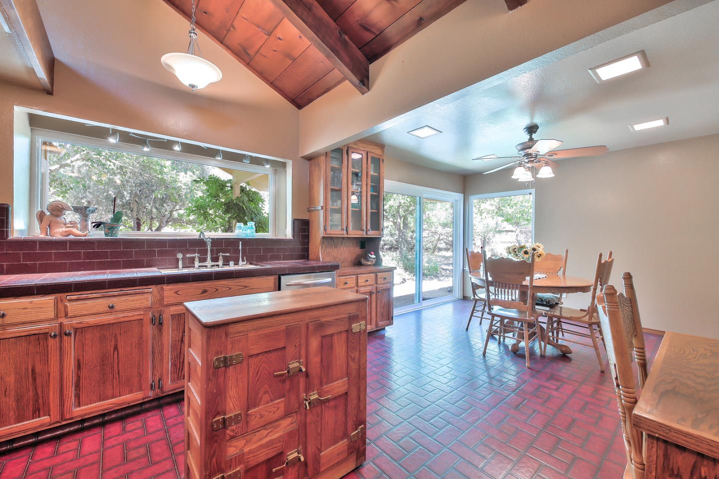 5376 Little Uvas Road Morgan Hill, CA 95037 - Photo 11 of 34 Gallery Image 11