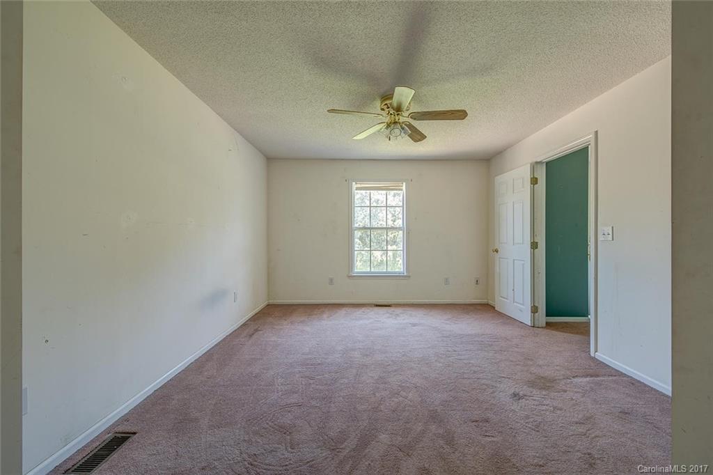 6725 Oakridge Road Clover, SC 29710 - Photo 14 of 24 Gallery Image 14