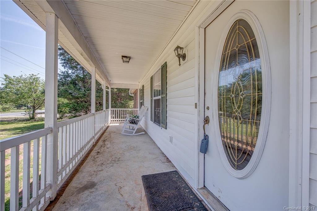 6725 Oakridge Road Clover, SC 29710 - Photo 3 of 24 Gallery Image 3