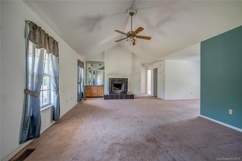 6725 Oakridge Road Clover, SC 29710 - Photo 5 of 24 Gallery Image 5