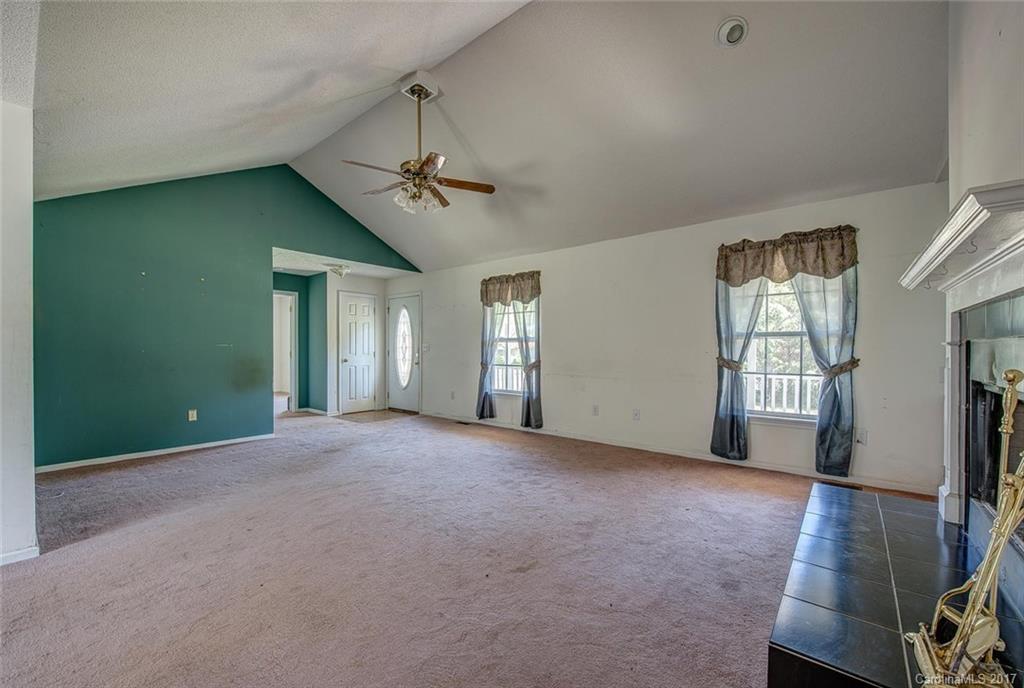 6725 Oakridge Road Clover, SC 29710 - Photo 7 of 24 Gallery Image 7