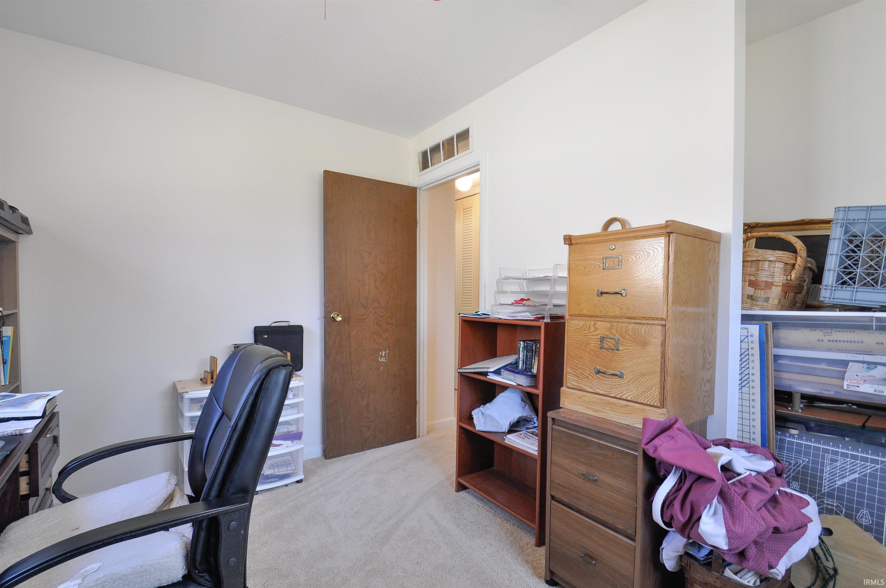 4042 York Road South Bend, IN 46614 - Photo 16 of 29 Gallery Image 16
