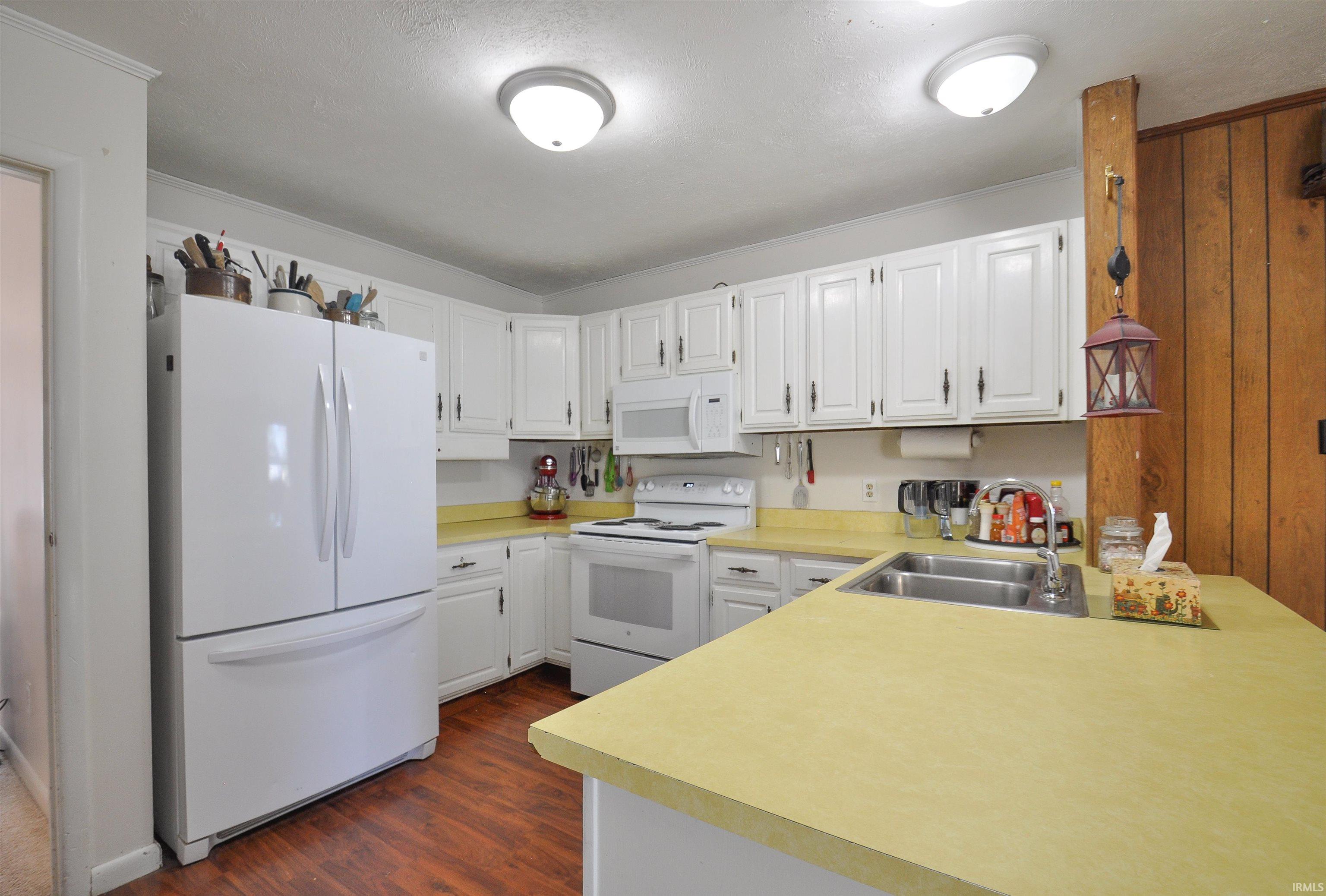 4042 York Road South Bend, IN 46614 - Photo 2 of 29 Gallery Image 2