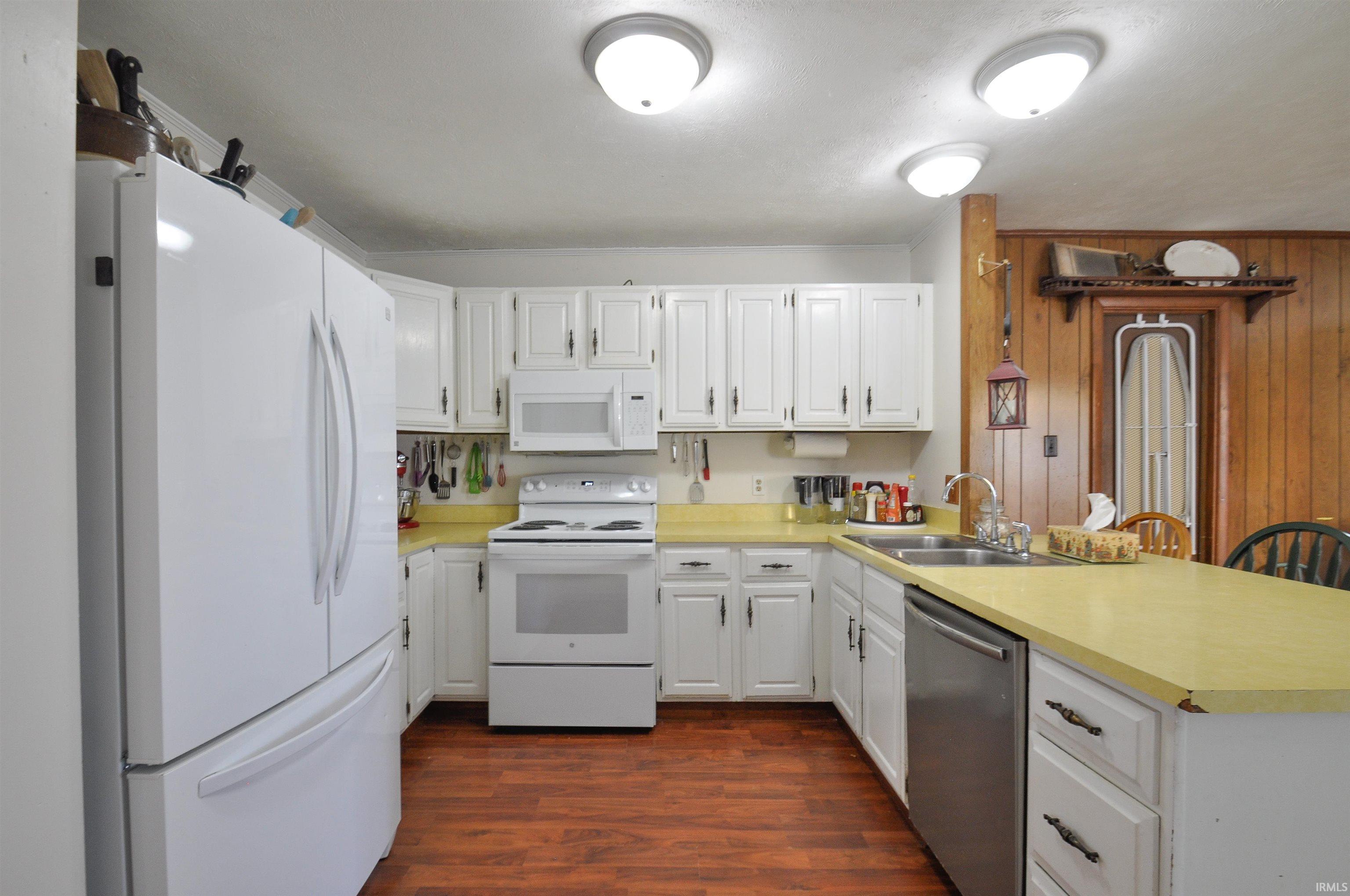 4042 York Road South Bend, IN 46614 - Photo 3 of 29 Gallery Image 3