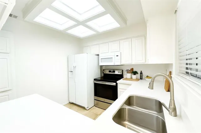 $1,350 | 3140 Devonshire Drive, Unit 143, Plano, TX 75075