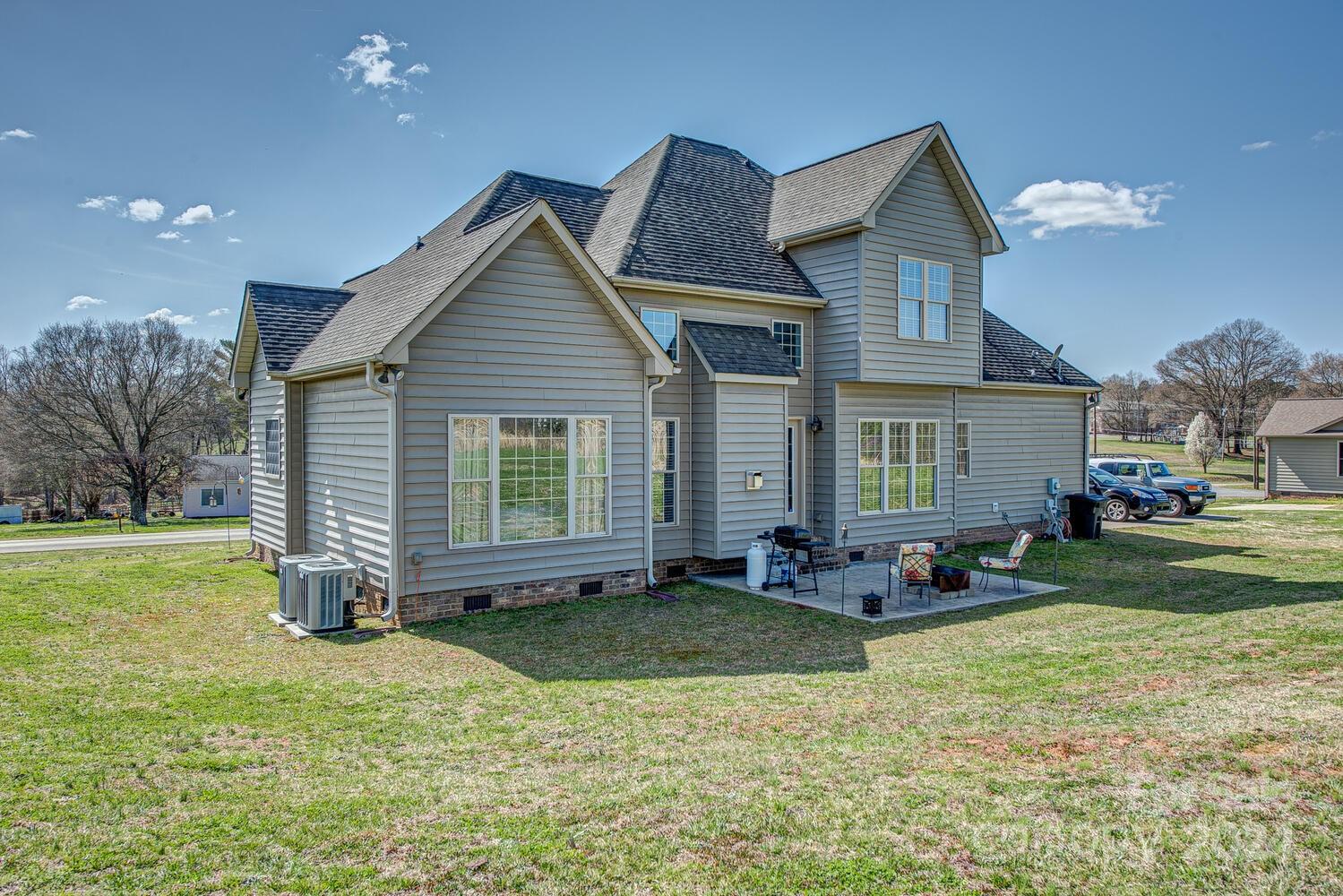 822 Springs Road Dallas, NC 28034 - Photo 35 of 37 Gallery Image 35