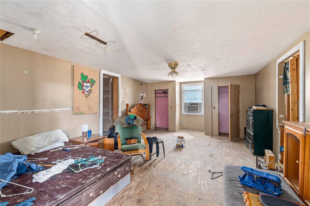 402 East Sherman Mullin, TX 76864 - Photo 6 of 29