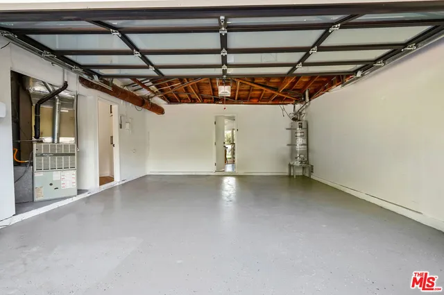 $16,500 | 4670 Brewster Drive, Tarzana, CA 91356