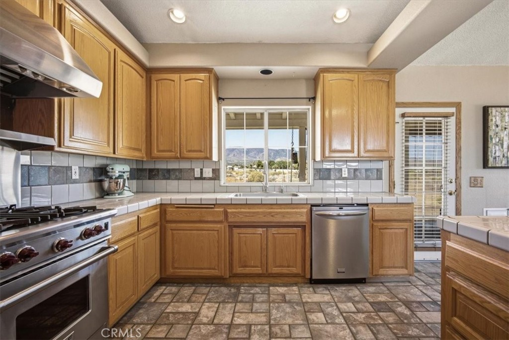 1397 Sierra Road Pinon Hills, CA 92372 - Photo 19 of 49