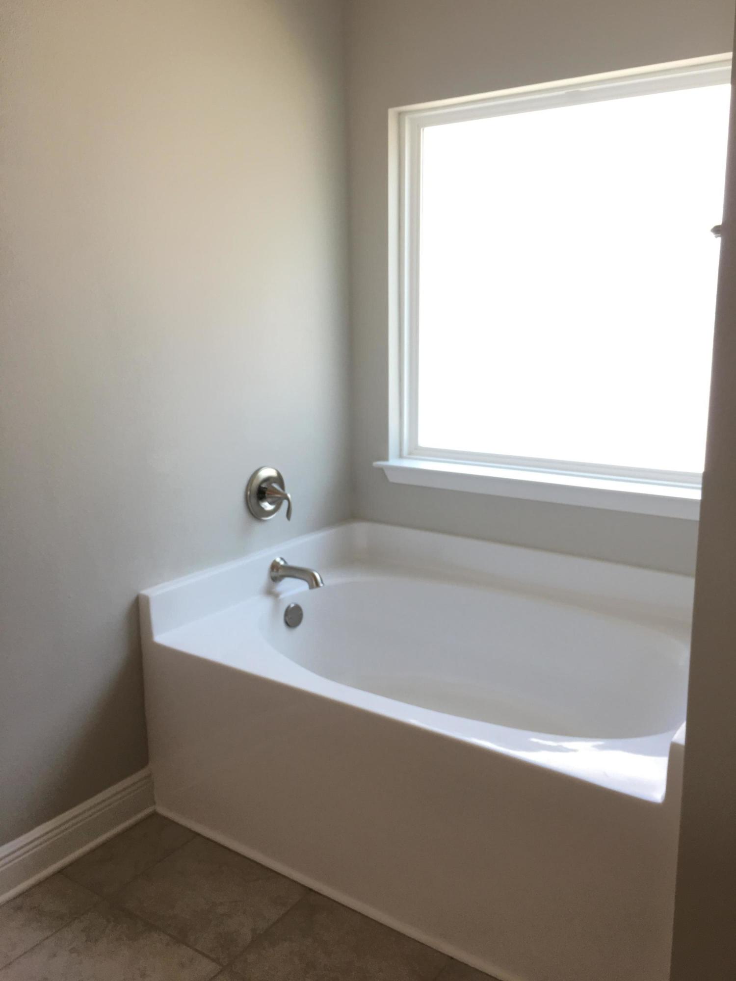 590 Las Roblas Grande Drive Santa Rosa Beach, FL 32459 - Photo 20 of 20 a bathroom with a bathtub