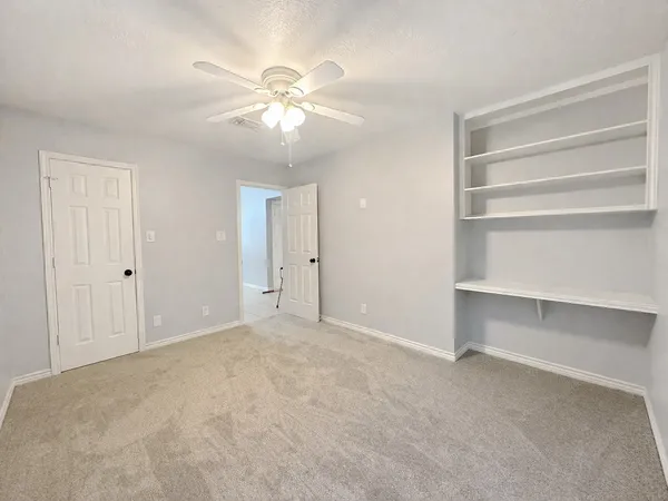 $370,000 | 305 Scenic Brook Street, Brenham, TX 77833