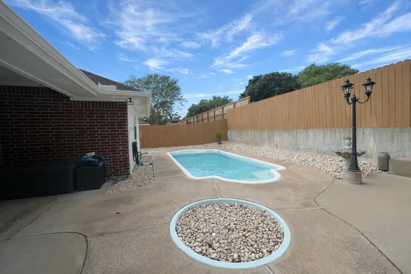 $370,000 | 305 Scenic Brook Street, Brenham, TX 77833