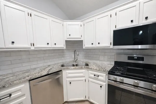 $370,000 | 305 Scenic Brook Street, Brenham, TX 77833