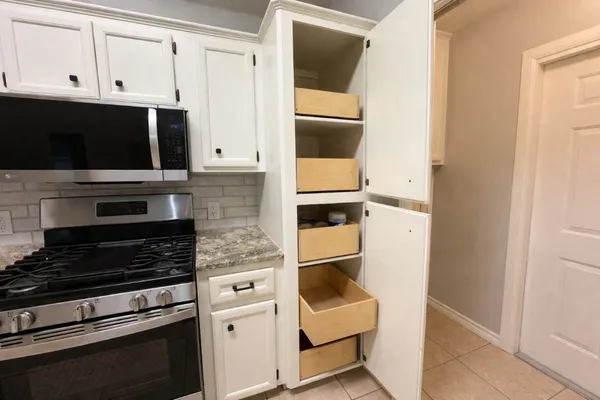 $370,000 | 305 Scenic Brook Street, Brenham, TX 77833