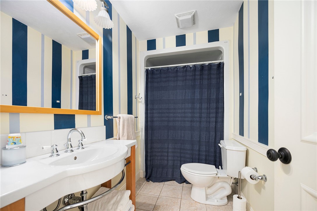 11 Starlit Road Tiverton, RI 02878 - Photo 36 of 49 Gallery Image 36