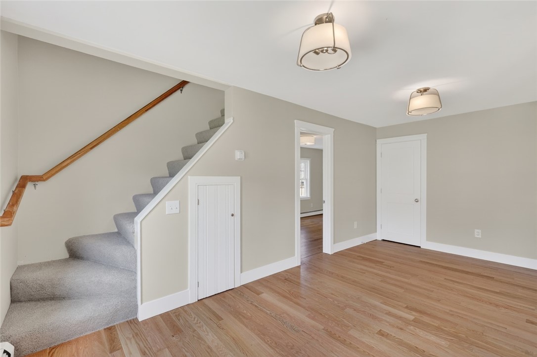 52 Pleasant View Road Warwick, RI 02888 - Photo 17 of 47