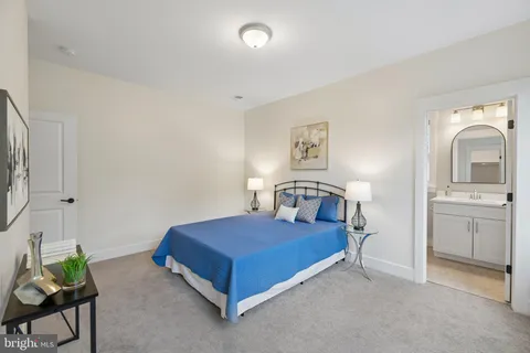 $2,400,000 | 2336 North Oak Street, Falls Church, VA 22046