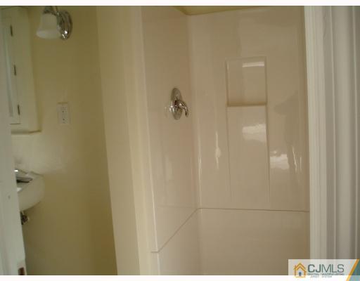 820 Curie Road North Brunswick, NJ 08902 - Photo 5 of 10 Gallery Image 5