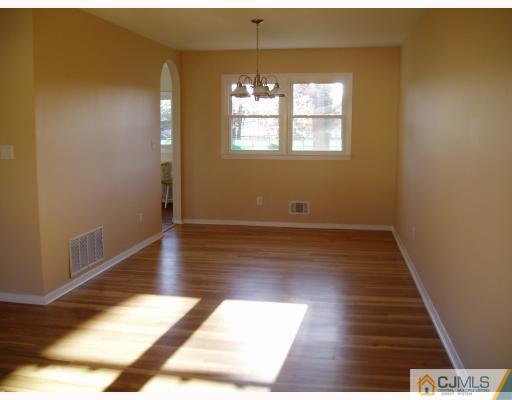 820 Curie Road North Brunswick, NJ 08902 - Photo 6 of 10 Gallery Image 6