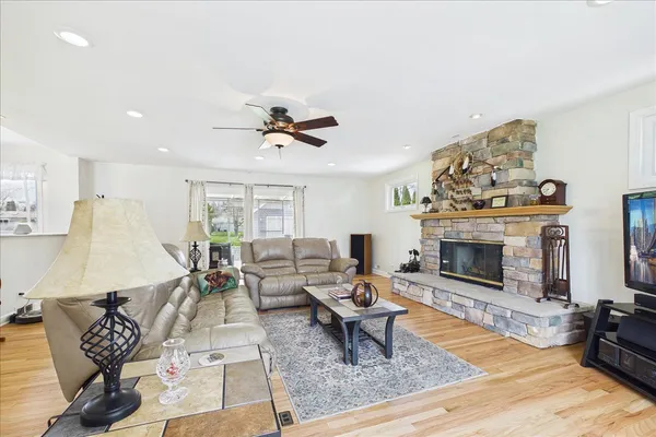 $465,000 | 2N548 Pleasant Avenue, Glendale Heights, IL 60139