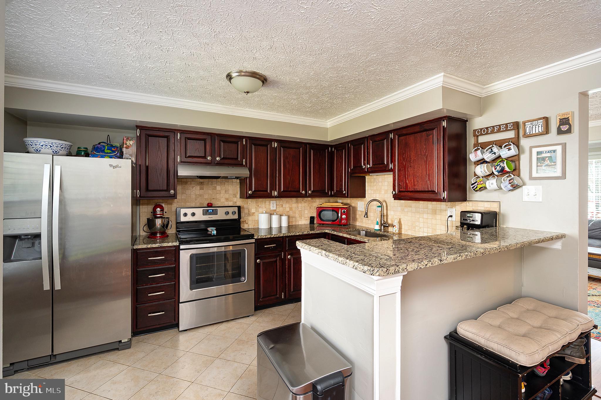 12 Ramsgate Court Baltimore, MD 21227 - Photo 8 of 25 Kitchen