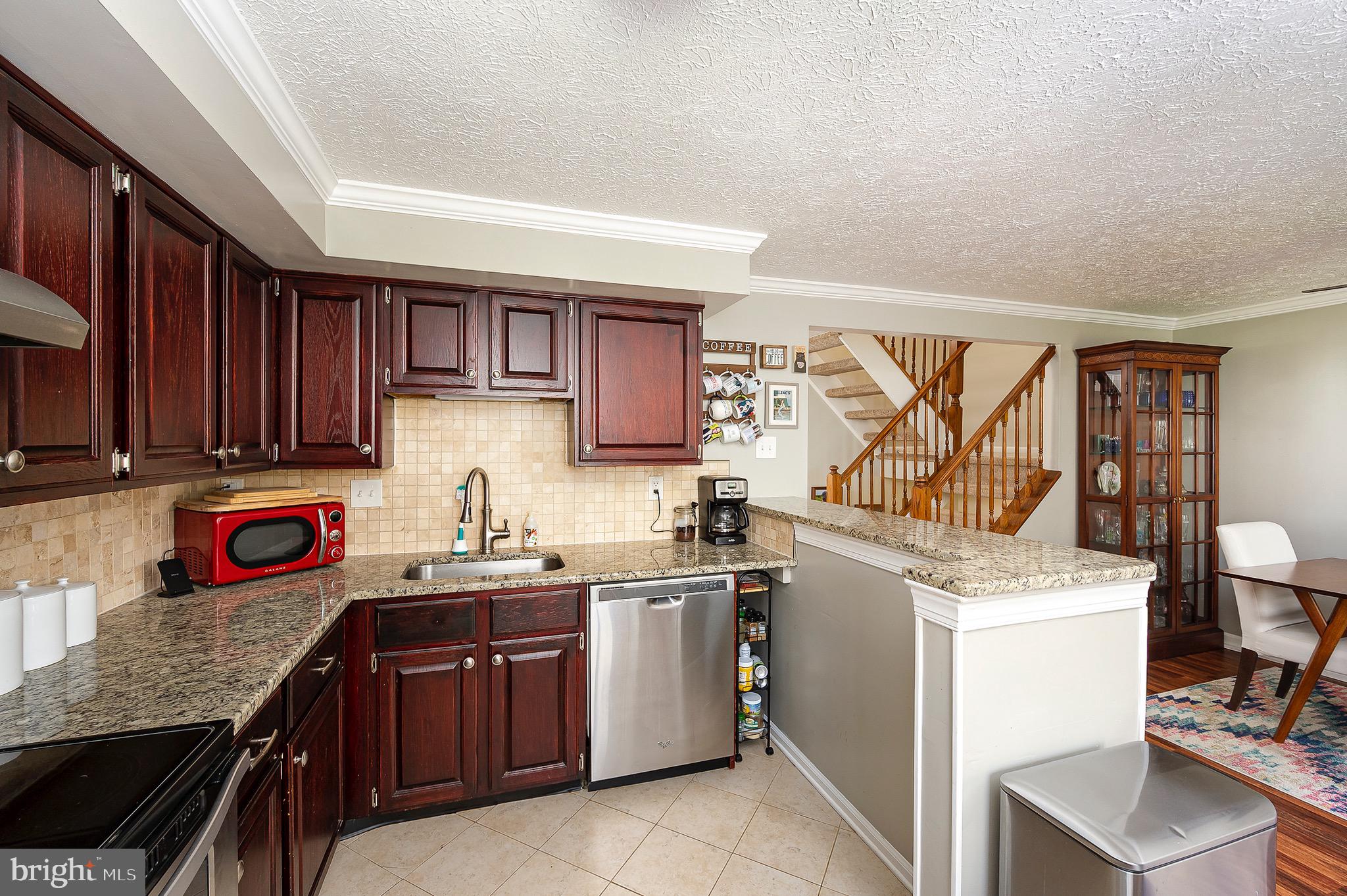 12 Ramsgate Court Baltimore, MD 21227 - Photo 9 of 25 Kitchen (alt view)