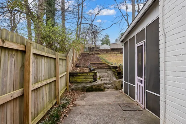 a front view of house with yard