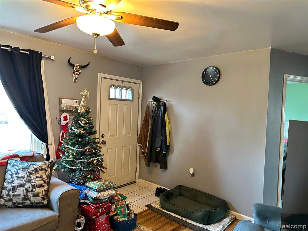 6033 Dudley Street Taylor, MI 48180 - Photo 4 of 19