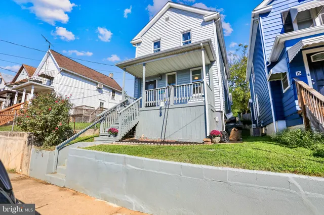 a view of building with yard