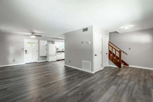 $1,400 | 7710 Short Tail Springs Road, Unit B, Harrison, TN 37341