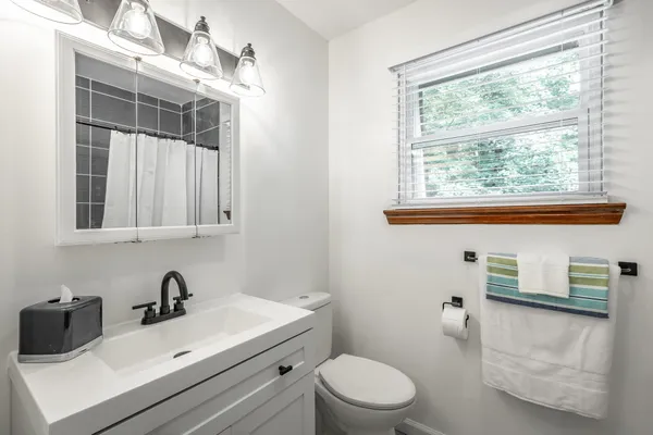 $1,400 | 7710 Short Tail Springs Road, Unit B, Harrison, TN 37341