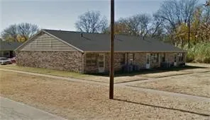 $591 | 716 Park Street, Burkburnett, TX 76354