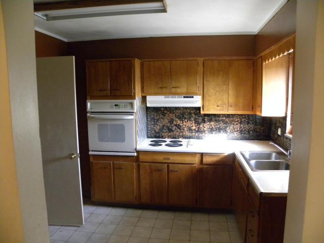 1284 Erickson Road Columbus, OH 43227 - Photo 3 of 8 Gallery Image 3