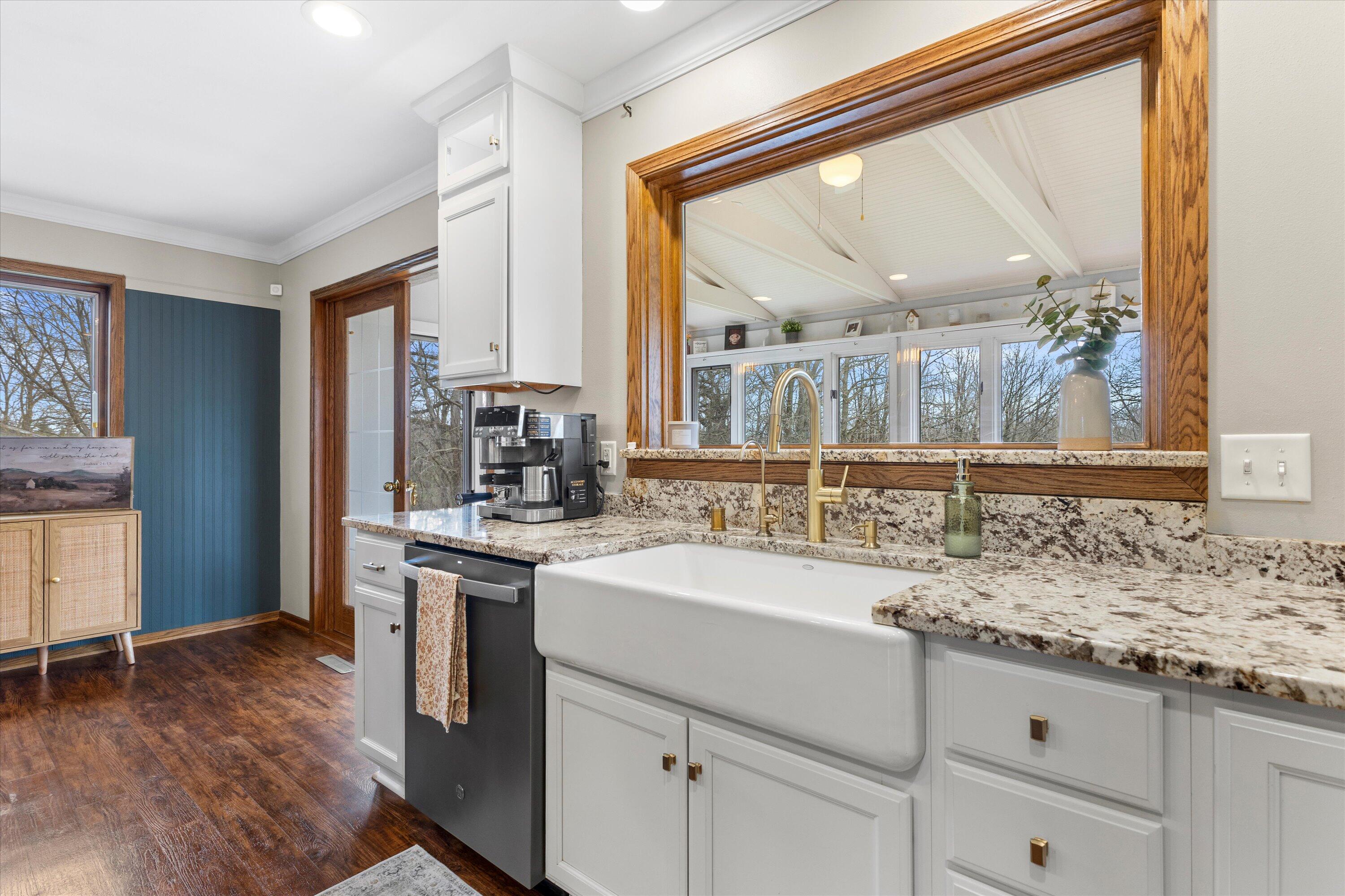 26041 Deer Ridge Trail Norway, WI 53185 - Photo 7 of 58 Kitchen